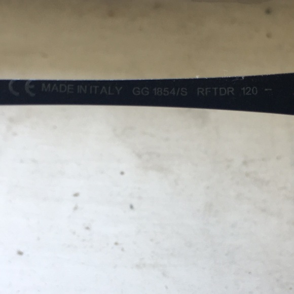 Gucci Glasses - Picture 5 of 8